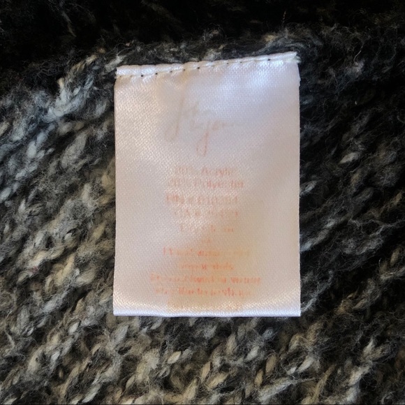 John & Jenn Blanket Wrap Sweater - Picture 6 of 7